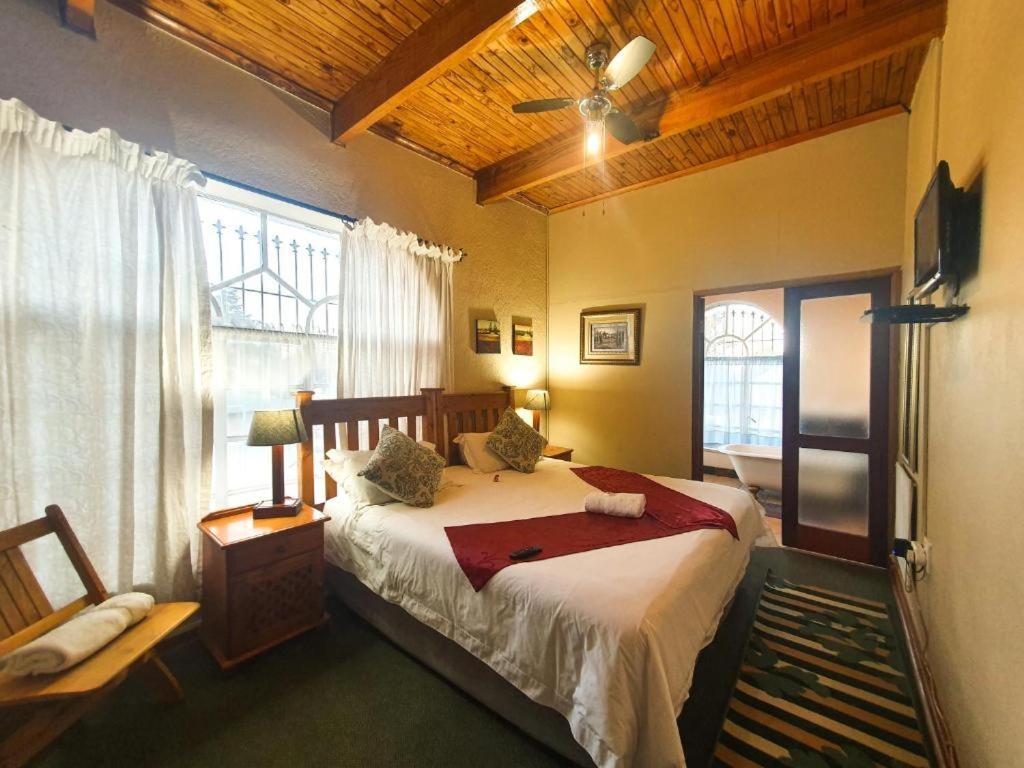 Just Tiffany Guest House & Conference Facility Почефструм Экстерьер фото